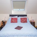 فندق مبيت وإفطار Lazy Days 3*